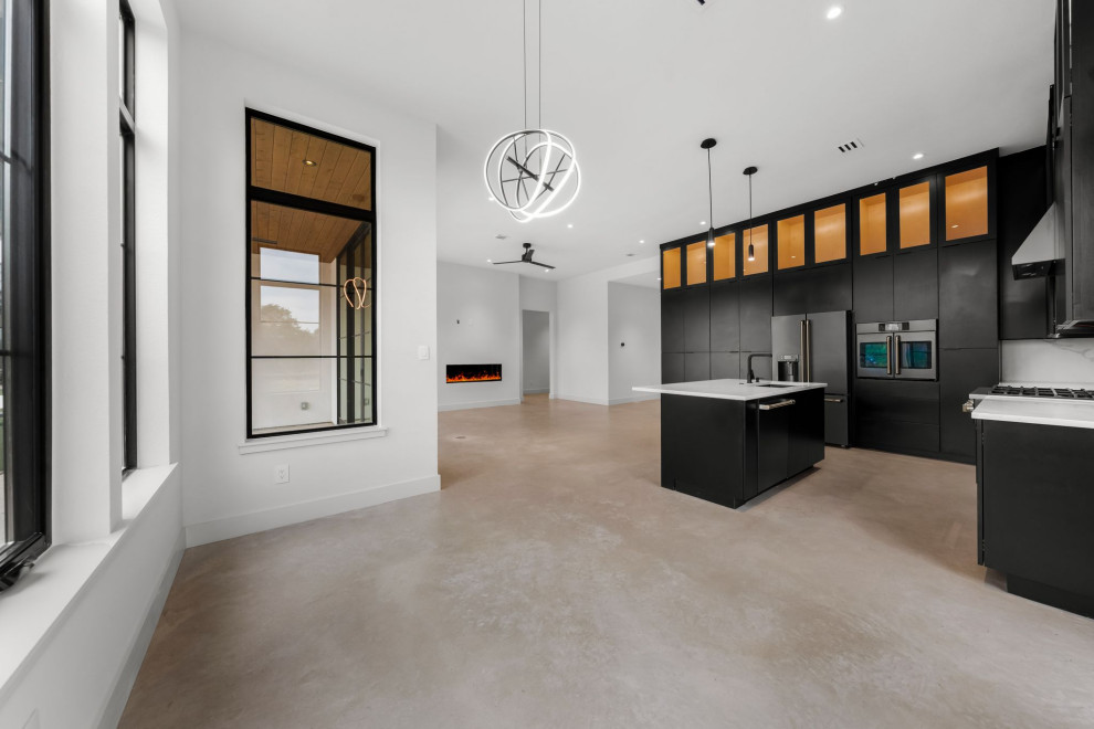 Inspiration for a transitional kitchen remodel in Austin