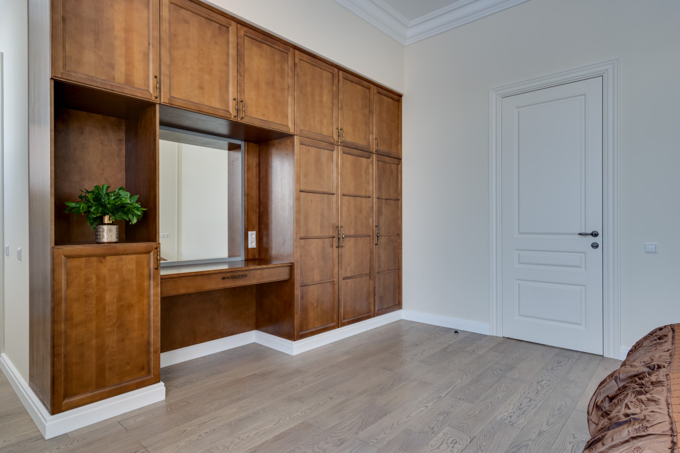 Шкаф с туалетным столиком из массива березы