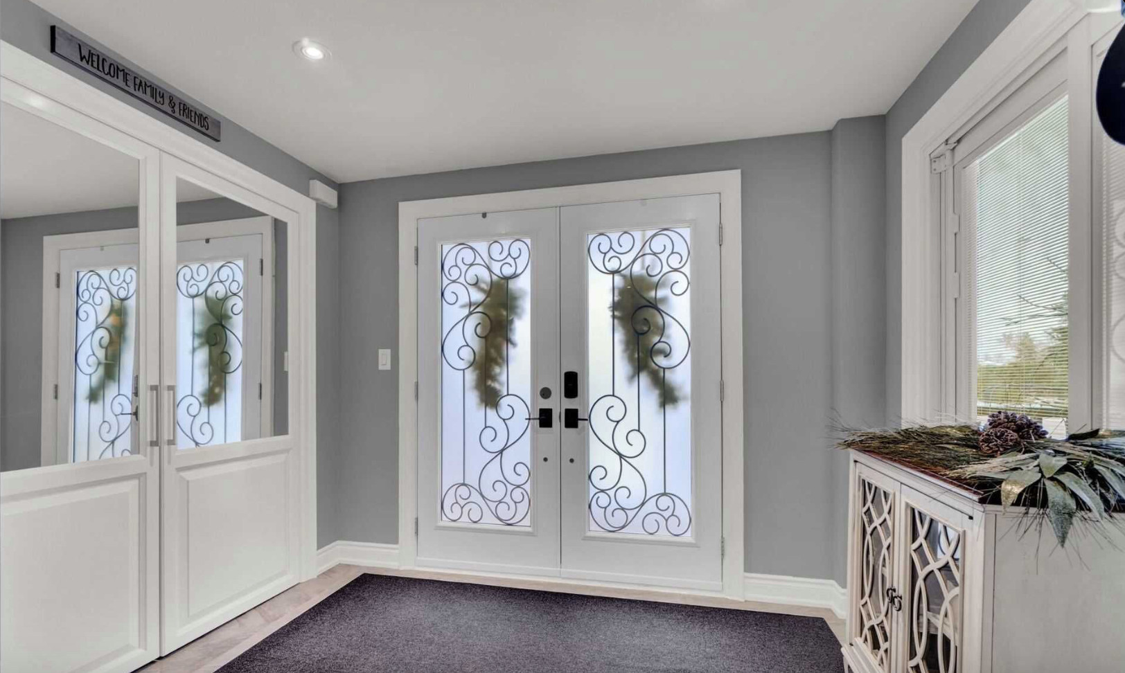 Fresh foyer