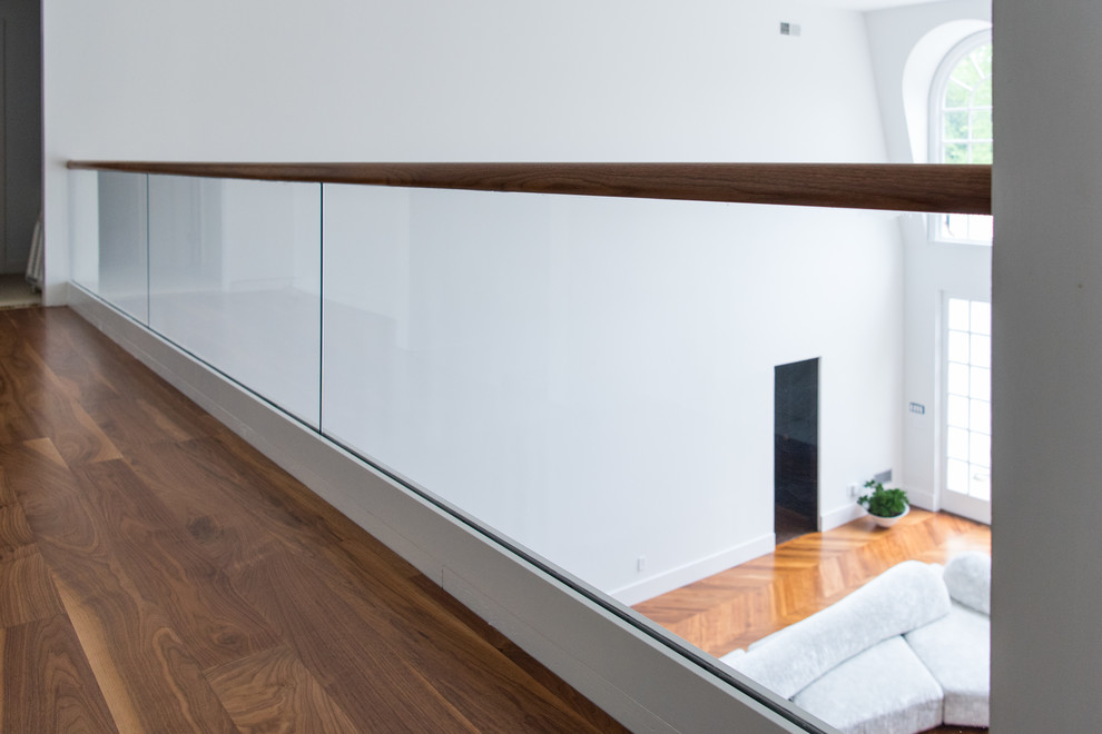 Example of a minimalist home design design in Atlanta