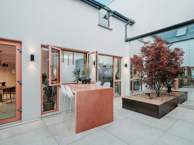 Courtyard modern-uteplats