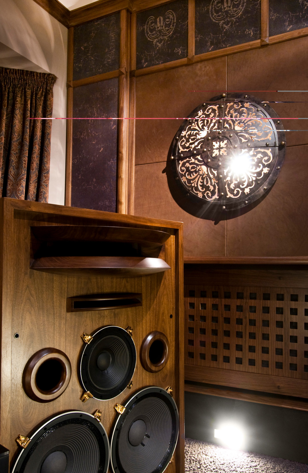 Кинотеатр в частном доме в соавторстве с Анастасией Гавриловой