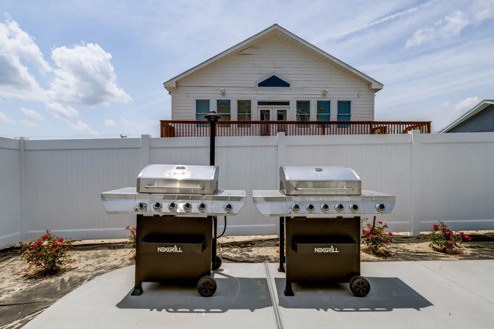 (2021) Great White Shack