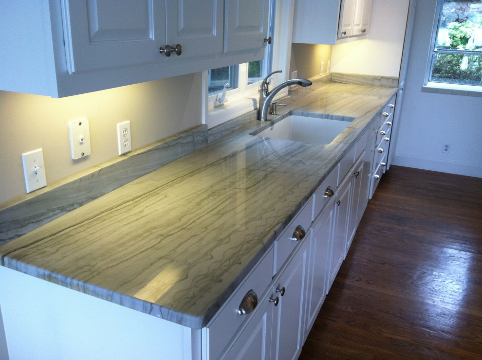 Kitchen - kitchen idea in Seattle