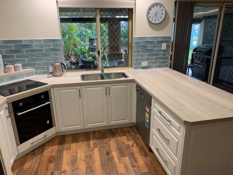 Photo of a scandinavian kitchen in Perth.