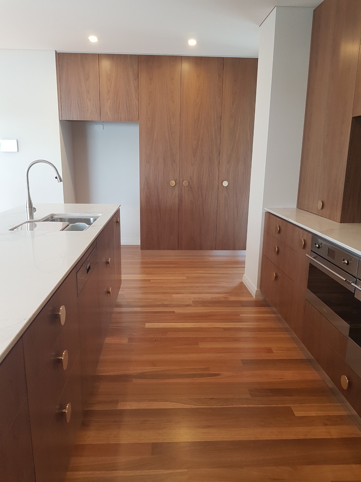This is an example of a midcentury kitchen in Perth.