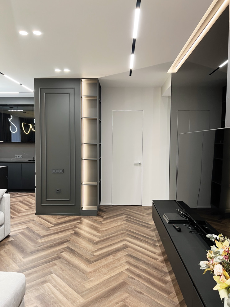 G L O R Y - Реализация