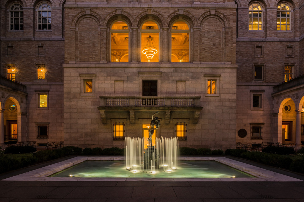 Elegant home design photo in Boston