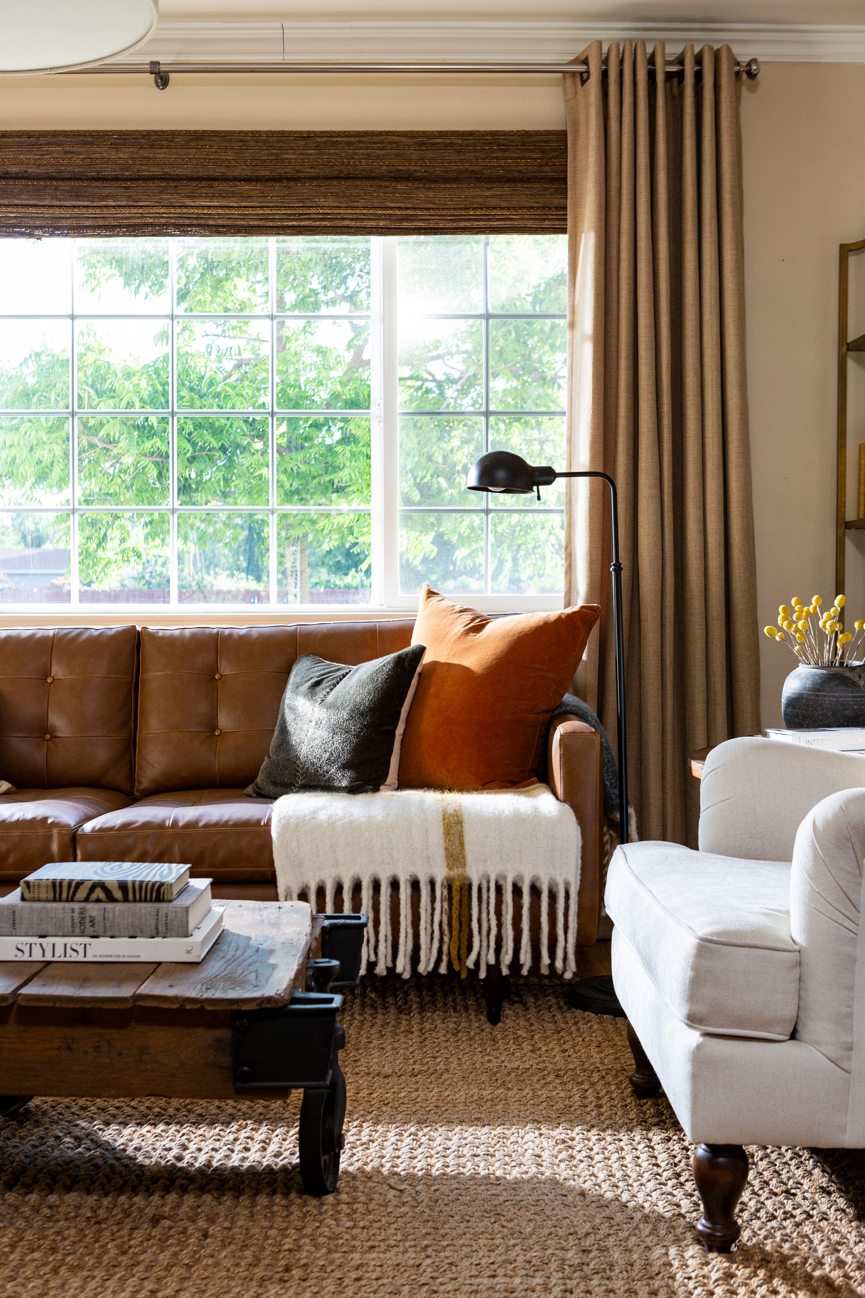 Living room - transitional living room idea in Los Angeles