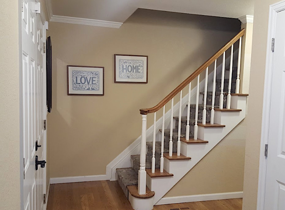 Example of a transitional staircase design in Denver