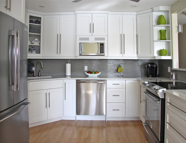 White Kitchen, Saskatoon - Contemporary contemporary-koek