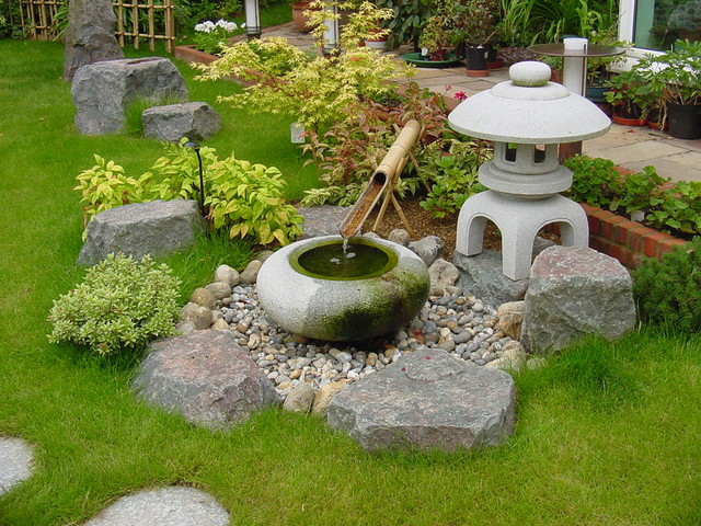 Japanese Teahouse and Koi Pond - Brentwood asiatisk-traedgaard