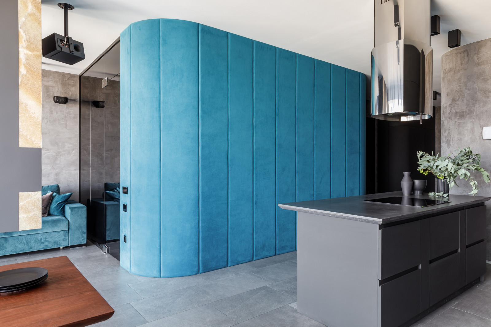 Квартира с бирюзовым акцентом