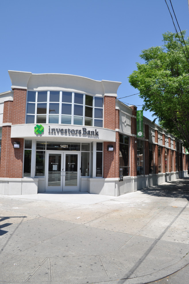 Investors Bank Ave M