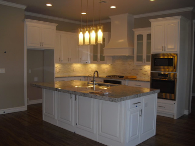 Custom Homes klassisch-modern-kueche