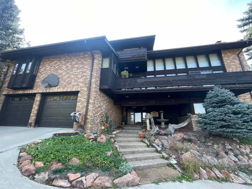 Applewood Bluffs midcentury remodel