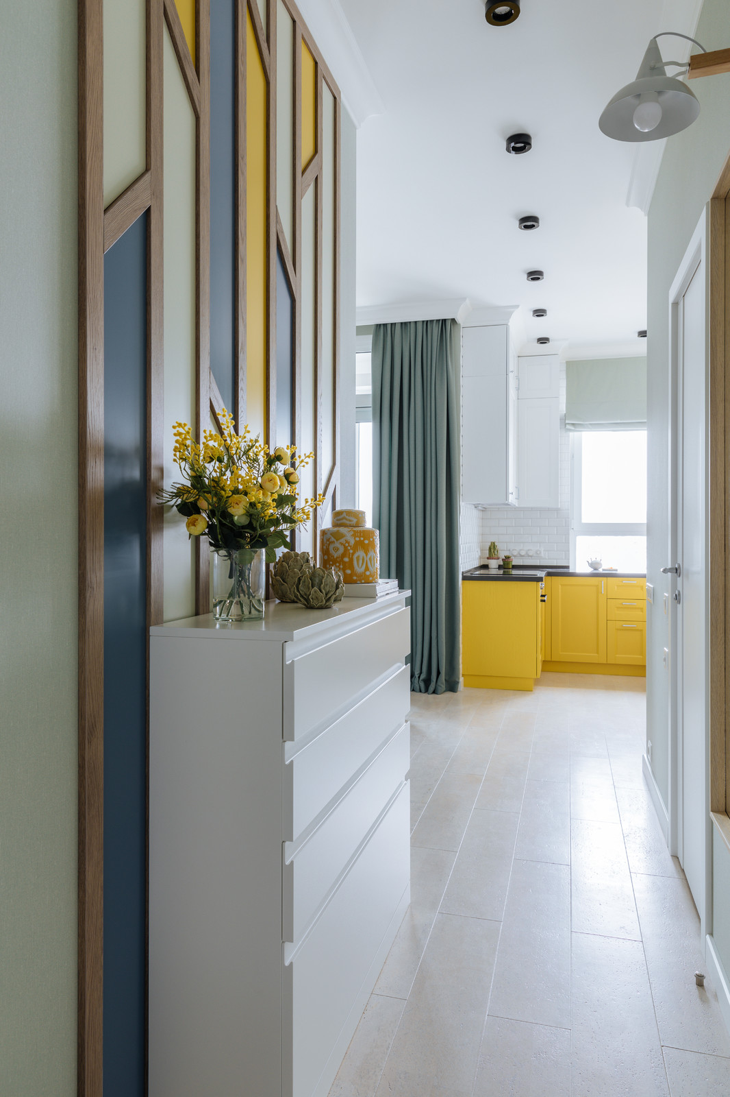 Яркий интерьер маленькой квартиры