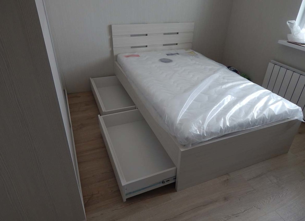 Кровать с ящиками