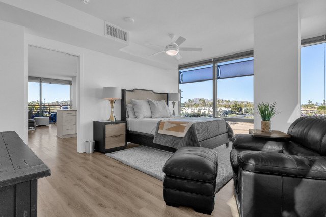 Optima Camelback modern-schlafzimmer