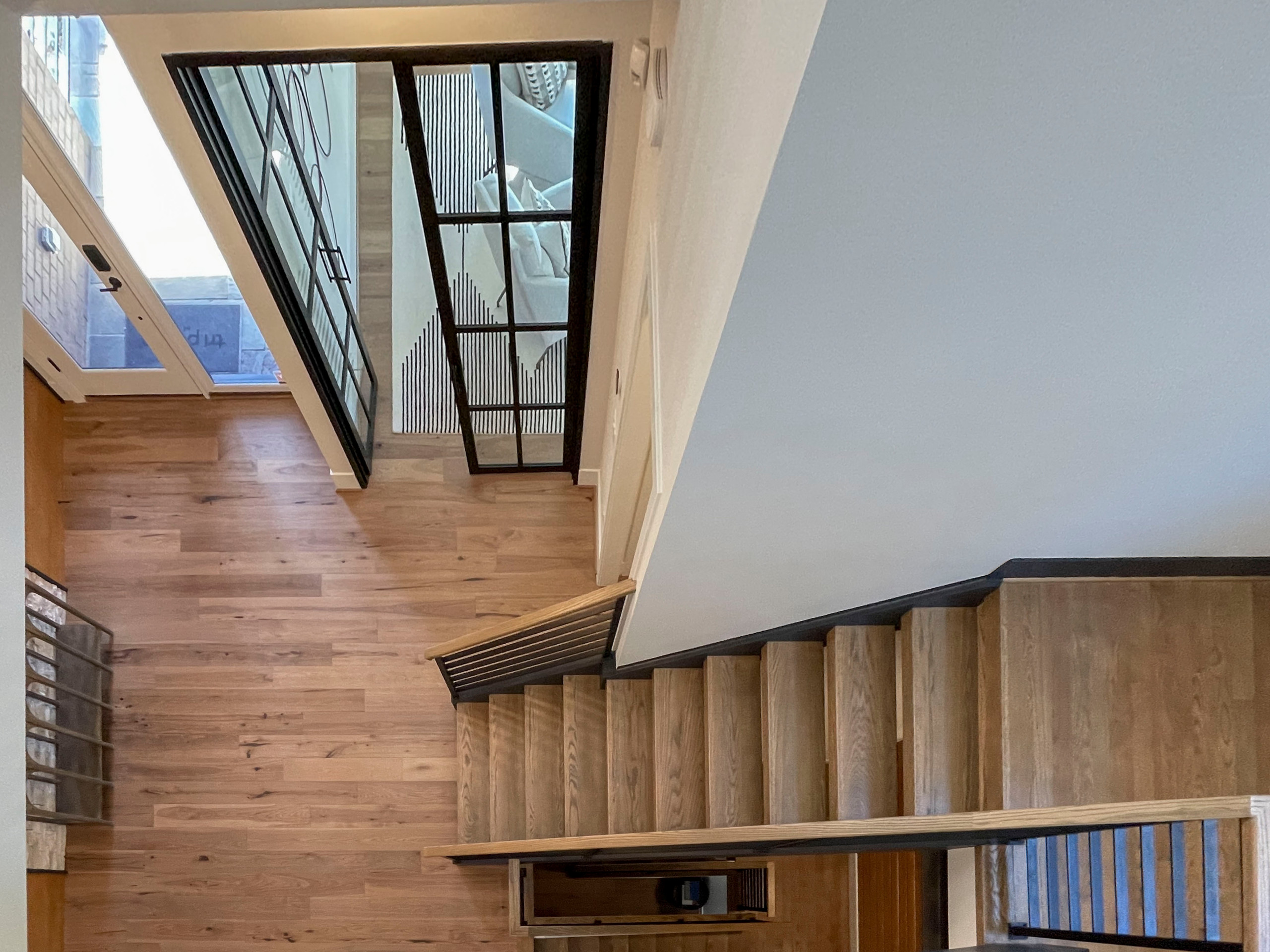 113_Floating Straight- Stringers with No Risers in Contemporary Home, Bethesda M