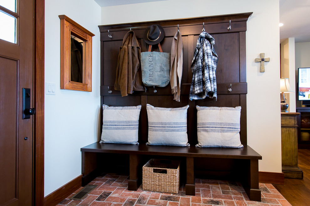 Entryway - craftsman entryway idea