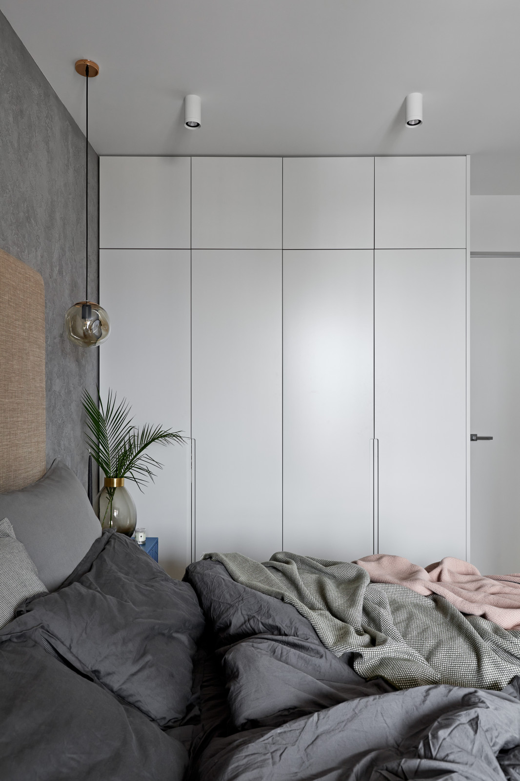 Шкаф, в спальне.