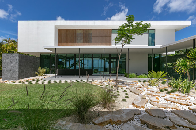 Bayview Residence trendy-hus-og-facade