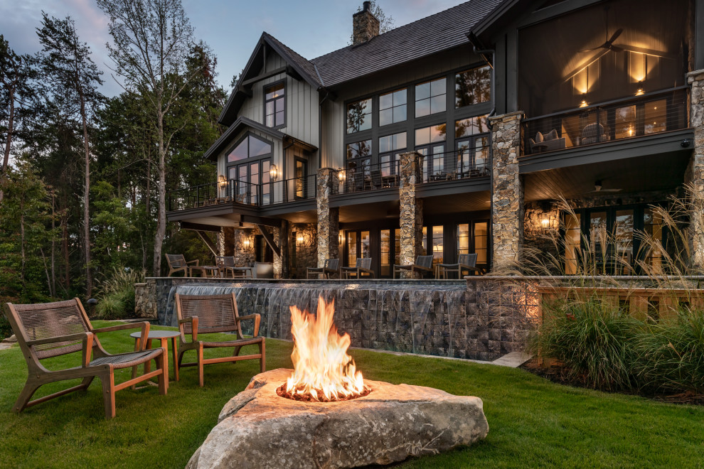 Home design - transitional home design idea