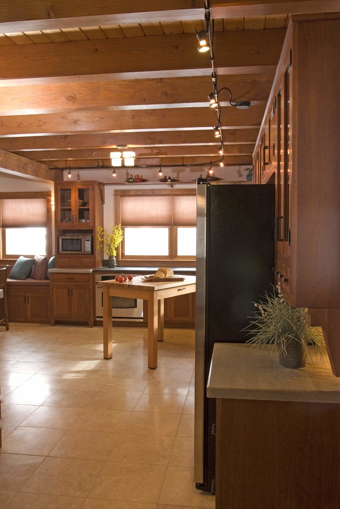 Kitchen - craftsman kitchen idea in Denver