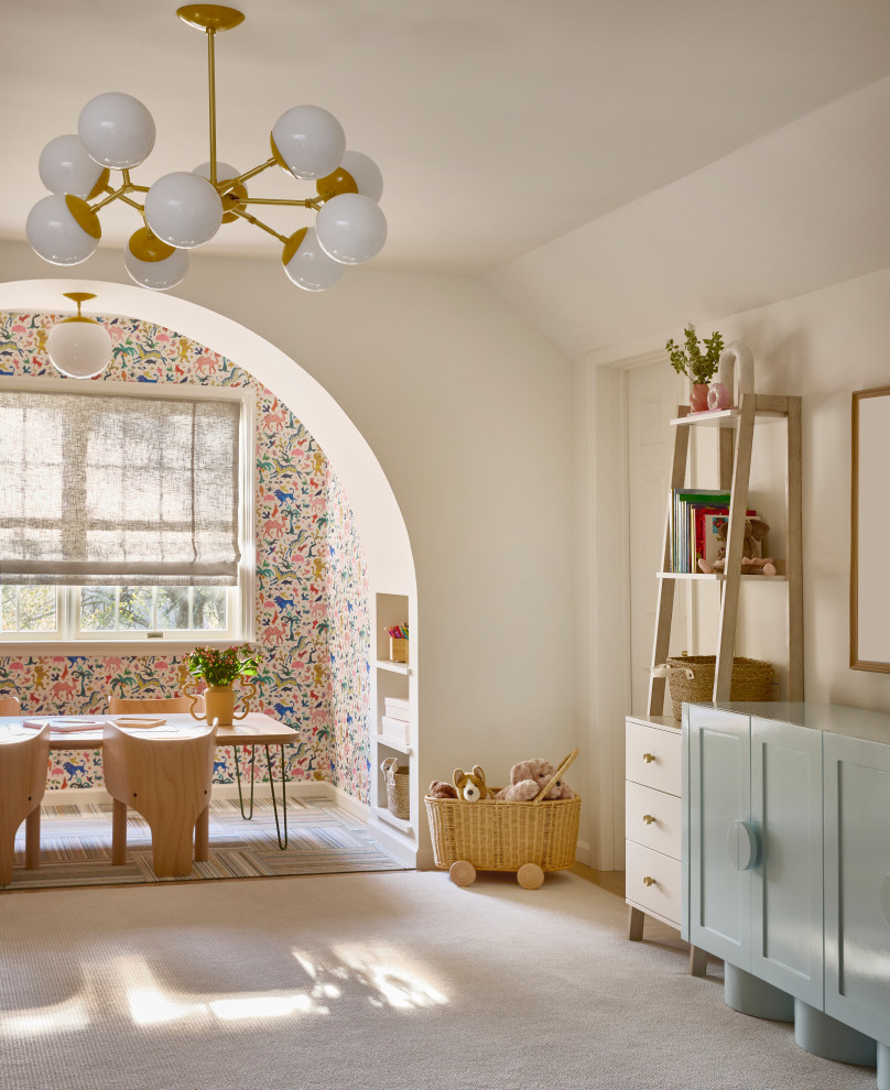 Inspiration for a transitional kids' room remodel in New York
