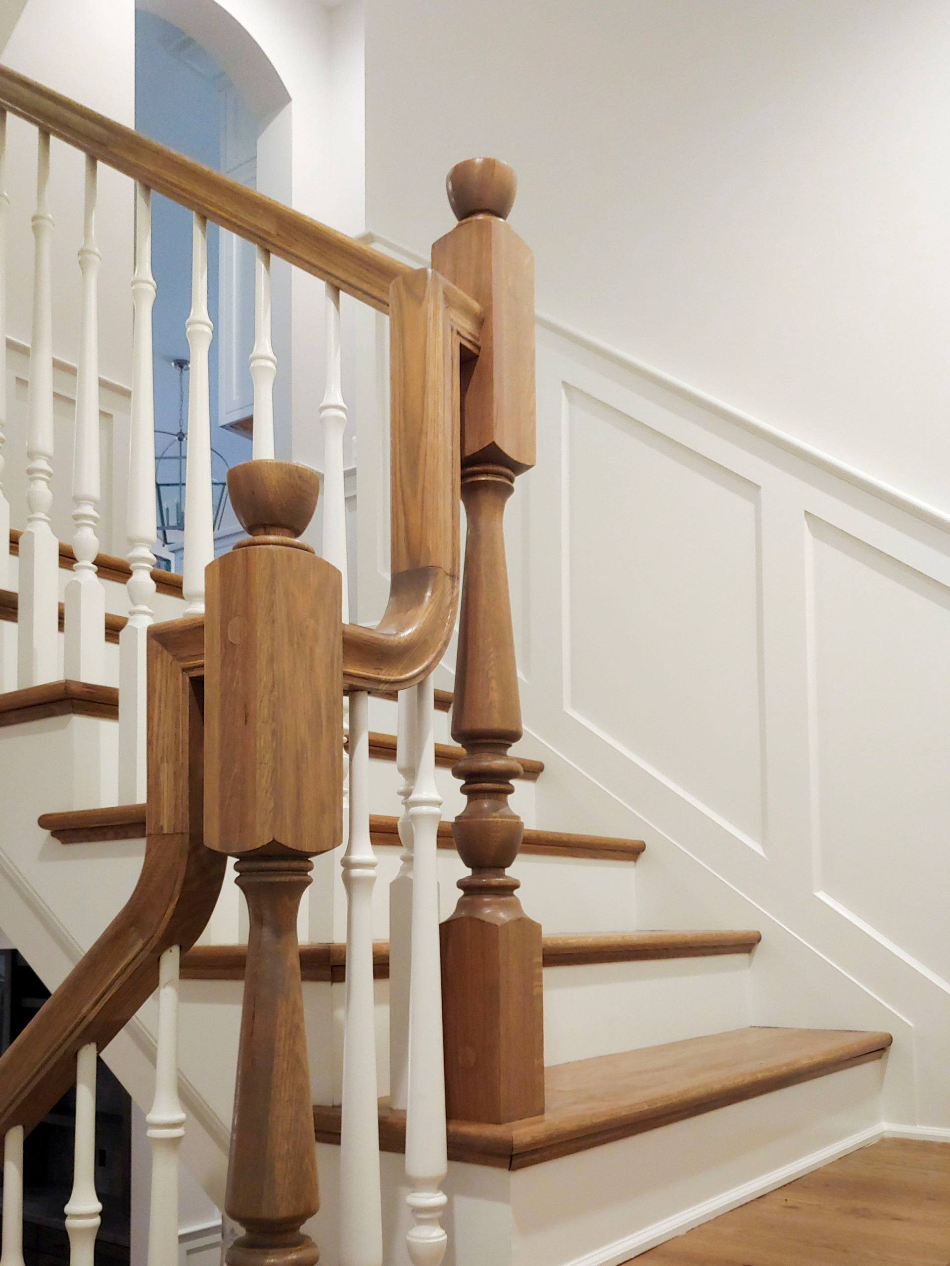 103_Classic Staircase with Stunning Handcrafted Oak Railing System, Aldie VA 201