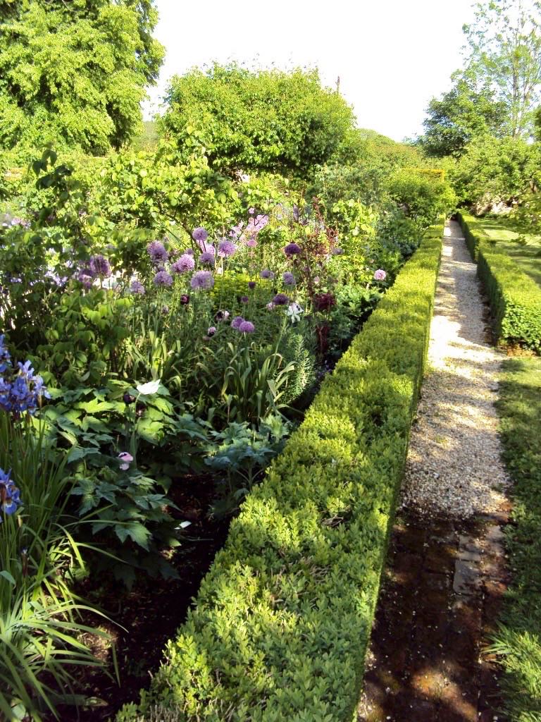 Large Country Garden