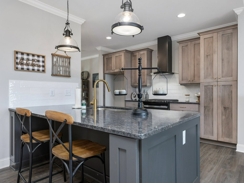 Kitchen - craftsman kitchen idea