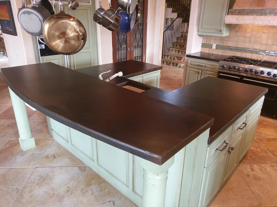 Kitchen - transitional kitchen idea in Austin