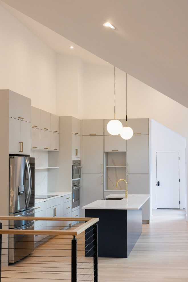 Western Project: Modern European Elegance with Vaulted Ceilings