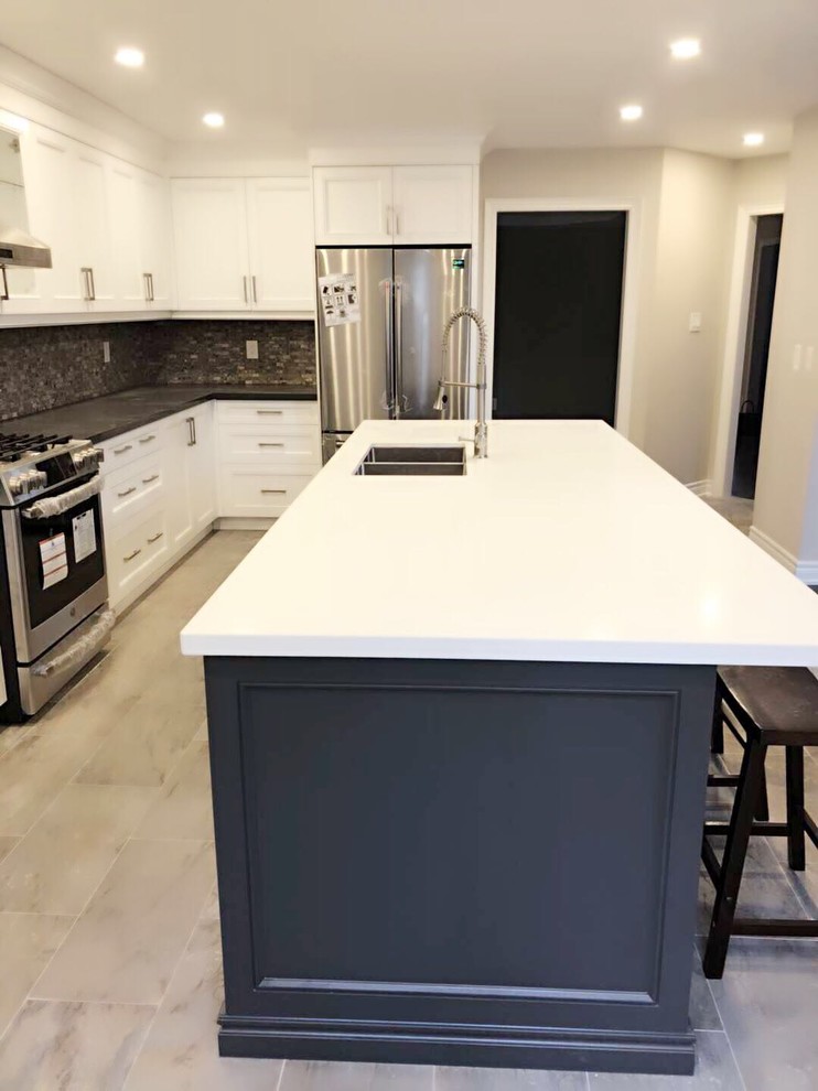 Kitchen - transitional kitchen idea