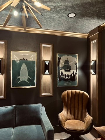 Old Hollywood Cinema Lounge