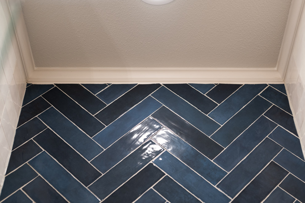 Black Alder | Guest Bath + Laundry