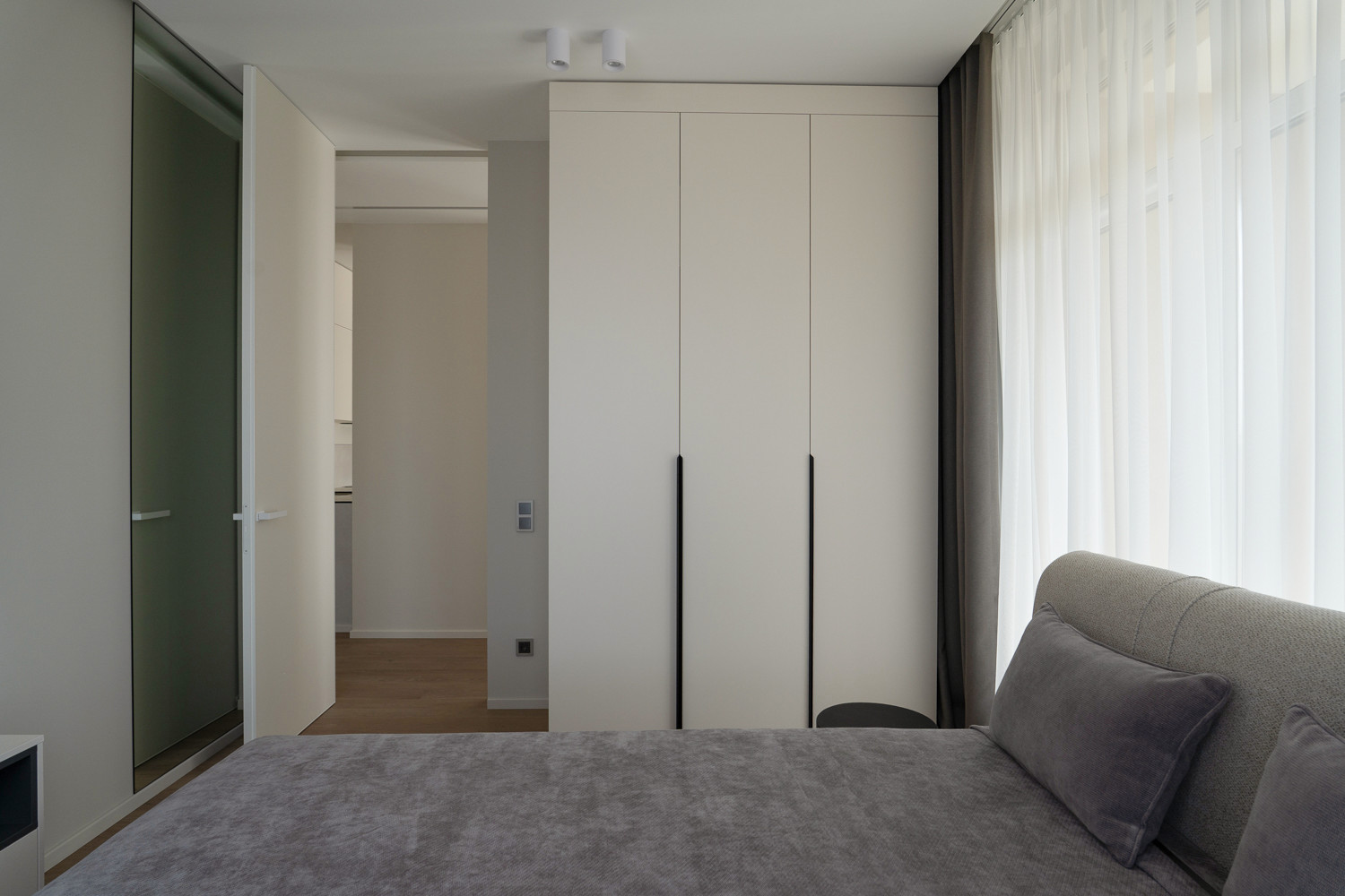 Белый шкаф мдф