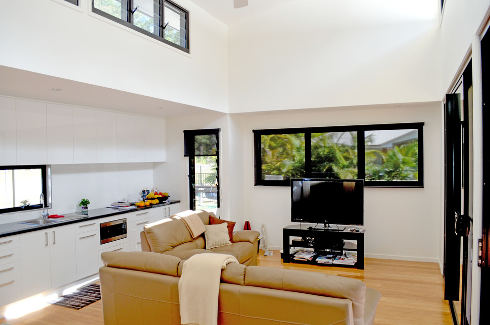 This is an example of a contemporary living room in Sunshine Coast.