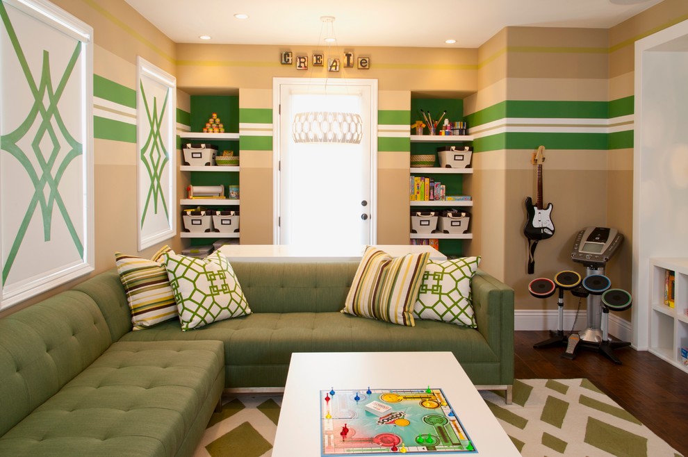This is an example of a transitional kids' room in San Diego.
