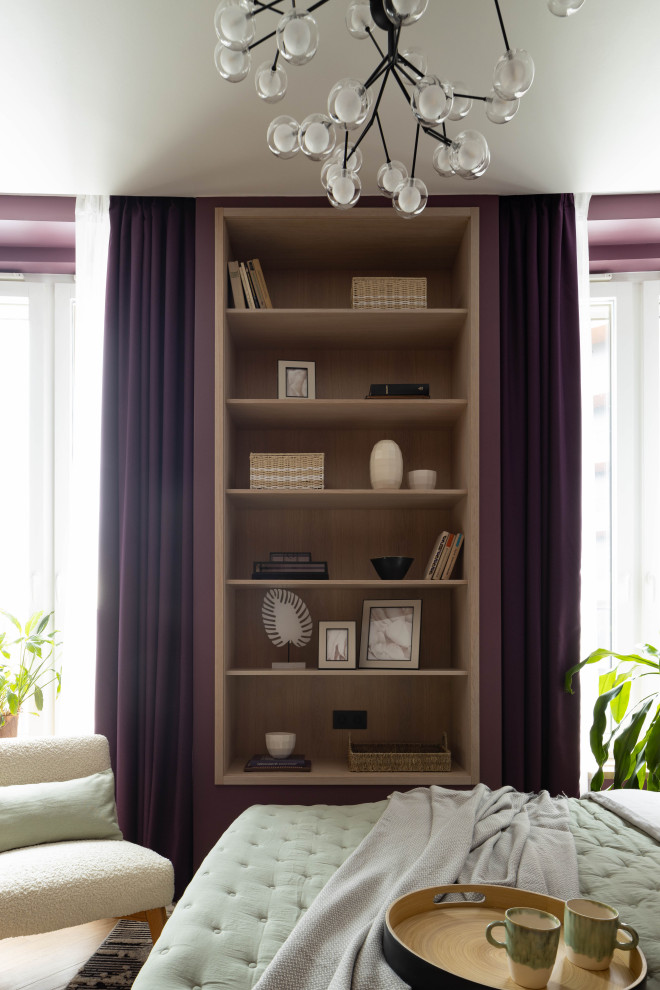 квартира с попугаями