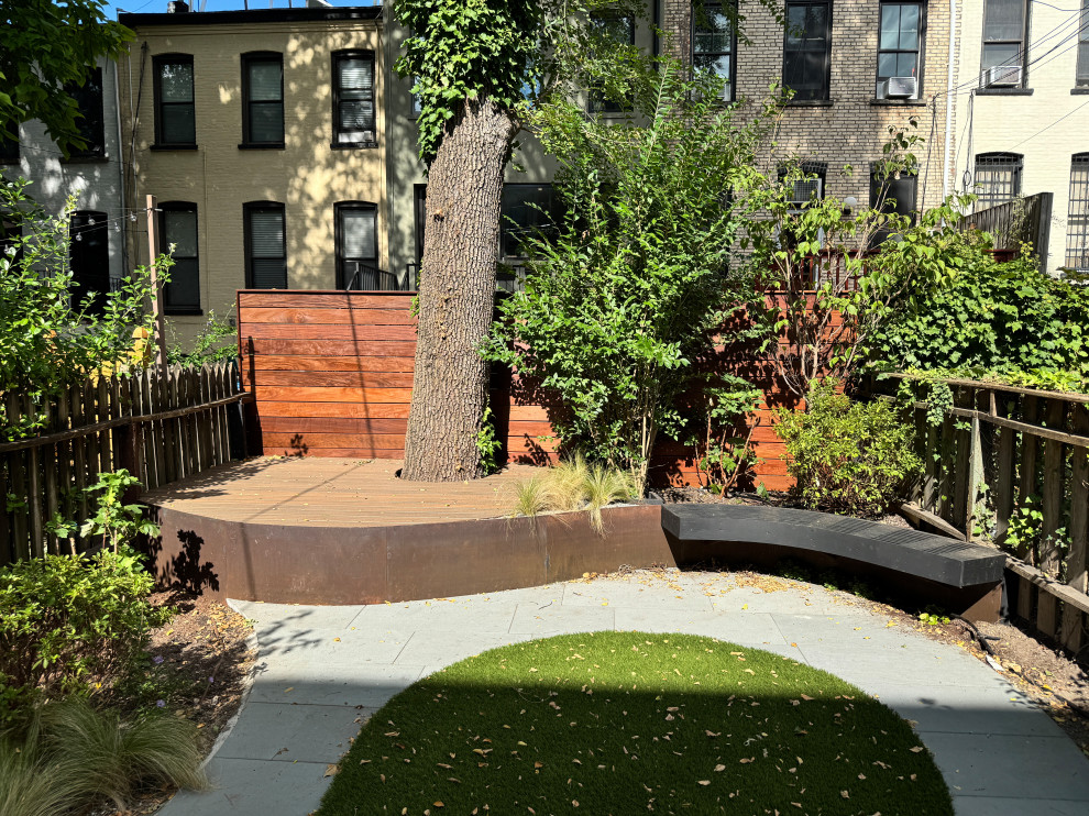 Park Slope curvy garden