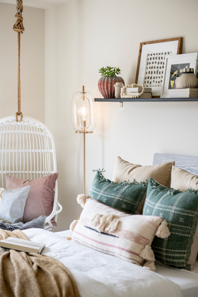 Teenage Girls Bedroom - Modern - Seattle - by Ayesha Usman Design