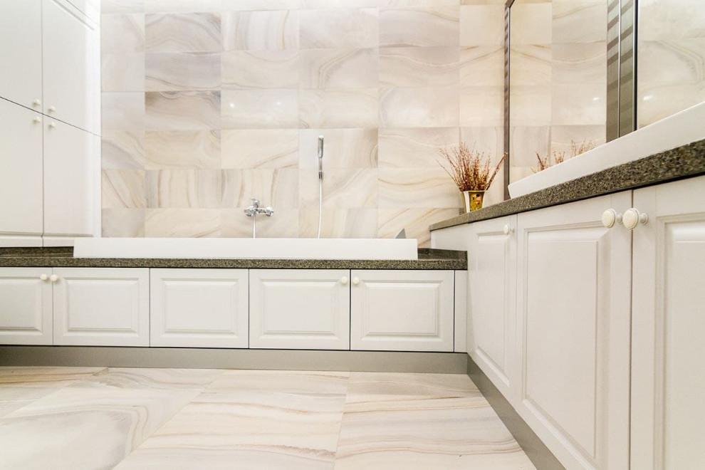 Мебель в ванную комнату с экраном под ванну