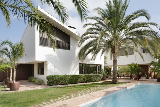 Vivienda J&T contemporary-garden