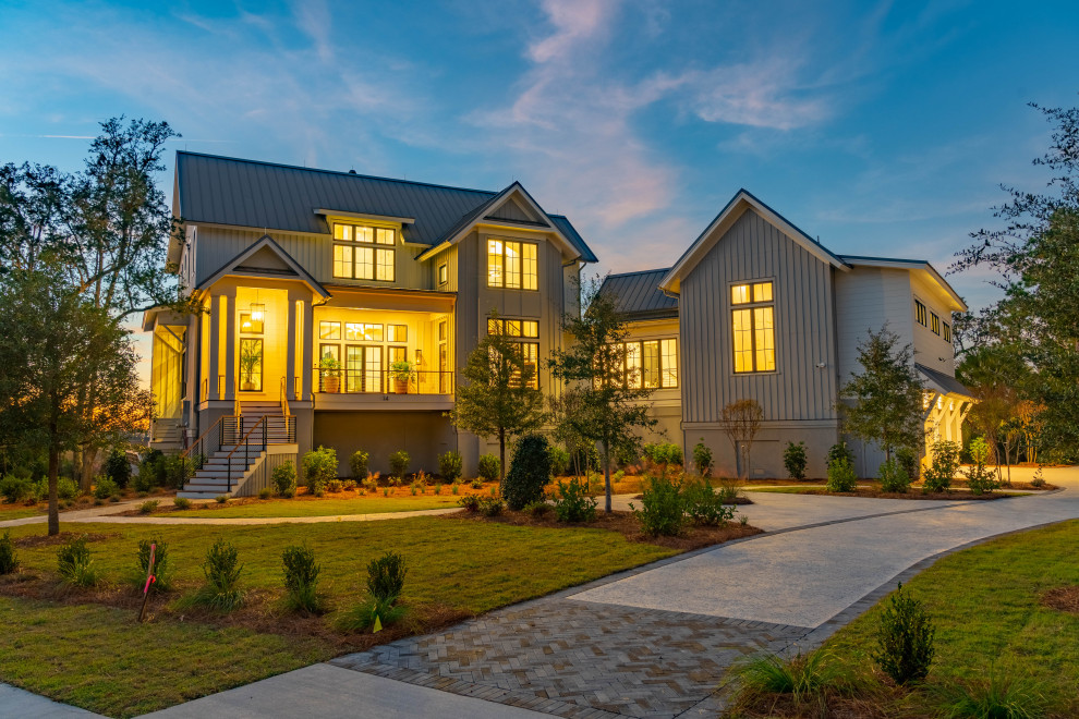 Inspiration for a transitional exterior home remodel in Charleston