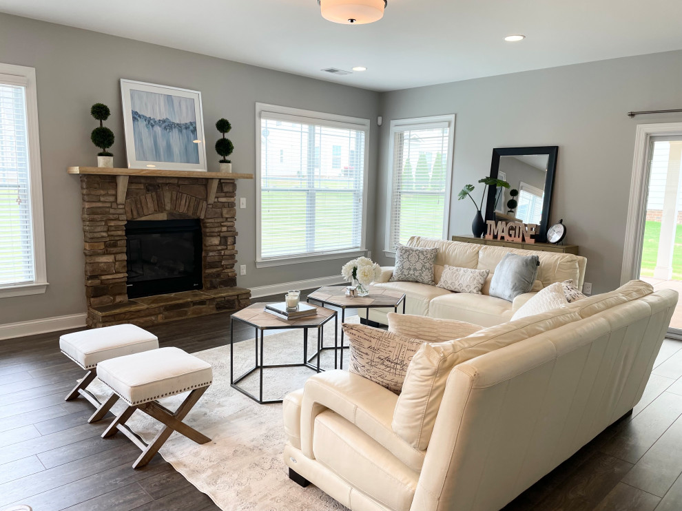 Example of a transitional home design design in Charlotte