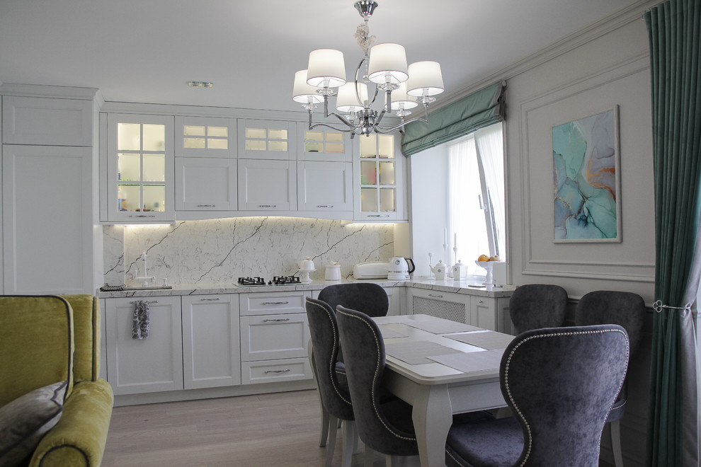 Воздушная классика. Квартира в центре города.