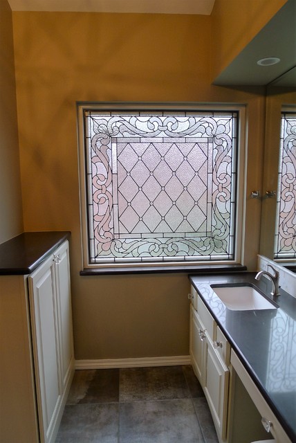Transitional Master Bath nyklassisk-badrum